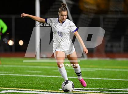 Thumbnail 2 in Kamiak vs. Sumner photogallery.