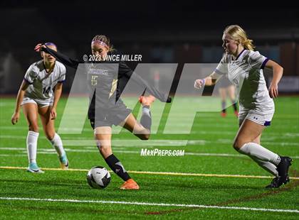 Thumbnail 3 in Kamiak vs. Sumner photogallery.