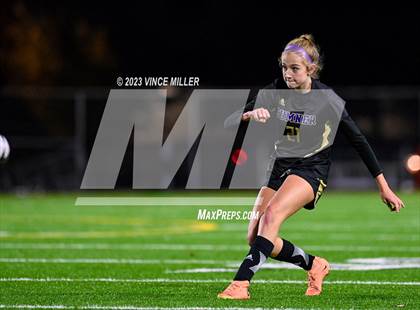 Thumbnail 3 in Kamiak vs. Sumner photogallery.