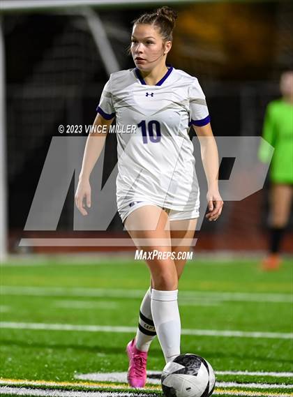 Thumbnail 3 in Kamiak vs. Sumner photogallery.