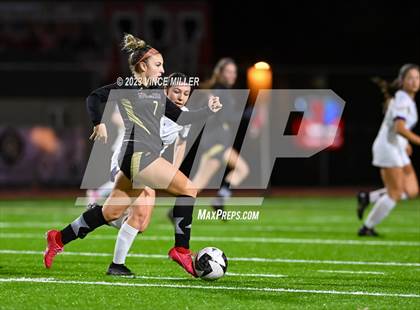 Thumbnail 2 in Kamiak vs. Sumner photogallery.