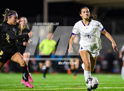 Thumbnail 2 in Kamiak vs. Sumner photogallery.