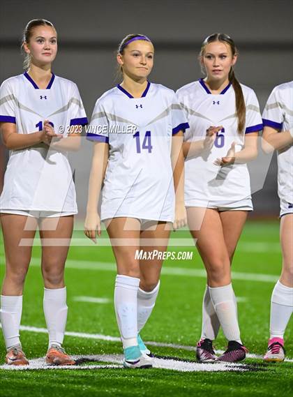 Thumbnail 1 in Kamiak vs. Sumner photogallery.
