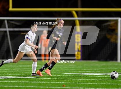 Thumbnail 2 in Kamiak vs. Sumner photogallery.