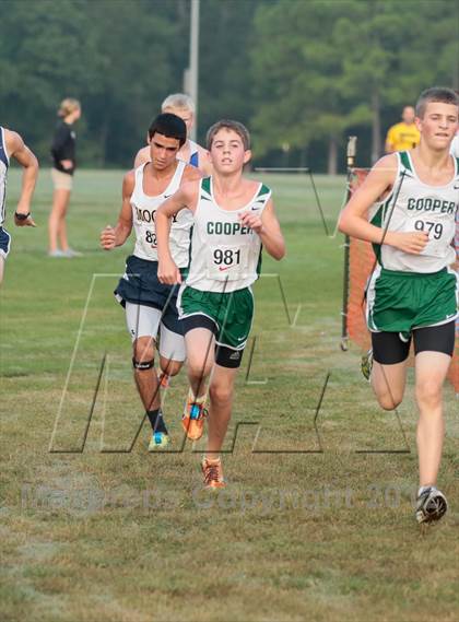 Thumbnail 3 in Nike South XC Invitational photogallery.