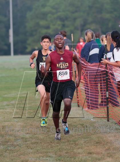 Thumbnail 3 in Nike South XC Invitational photogallery.