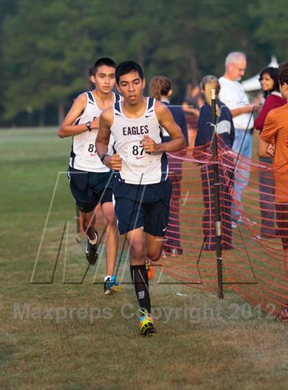 Thumbnail 3 in Nike South XC Invitational photogallery.