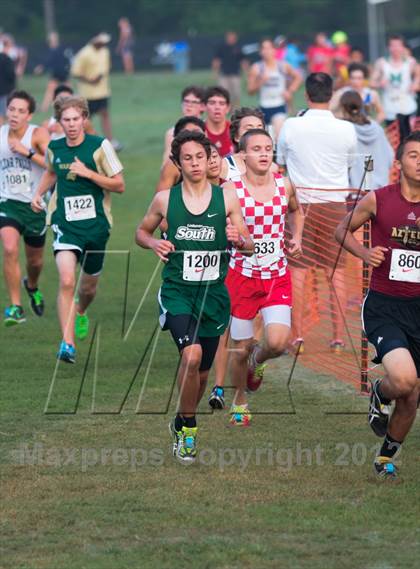 Thumbnail 1 in Nike South XC Invitational photogallery.