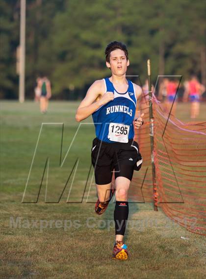 Thumbnail 3 in Nike South XC Invitational photogallery.