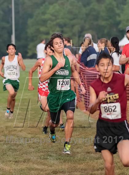 Thumbnail 2 in Nike South XC Invitational photogallery.
