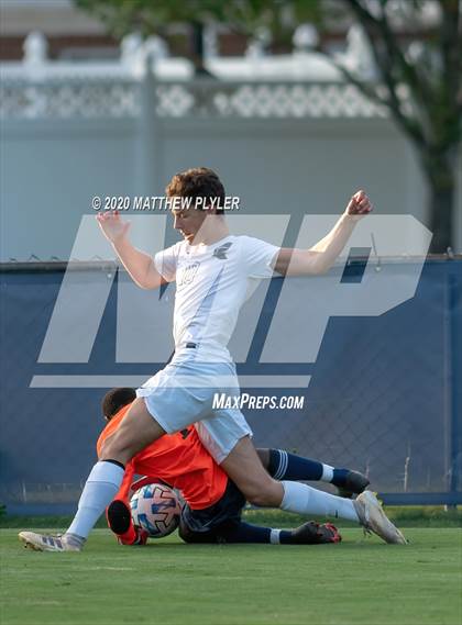 Thumbnail 1 in Gaston Day vs Fayetteville Academy (NCISAA 2A State Semifinals) photogallery.