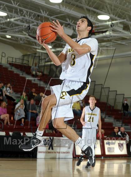Thumbnail 3 in Capistrano Valley vs. Thousand Oaks (MaxPreps Holiday Classic) photogallery.