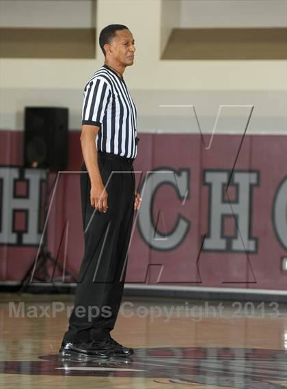 Thumbnail 3 in Capistrano Valley vs. Thousand Oaks (MaxPreps Holiday Classic) photogallery.