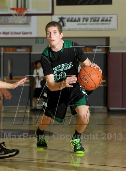 Thumbnail 3 in Capistrano Valley vs. Thousand Oaks (MaxPreps Holiday Classic) photogallery.