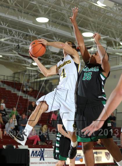 Thumbnail 1 in Capistrano Valley vs. Thousand Oaks (MaxPreps Holiday Classic) photogallery.