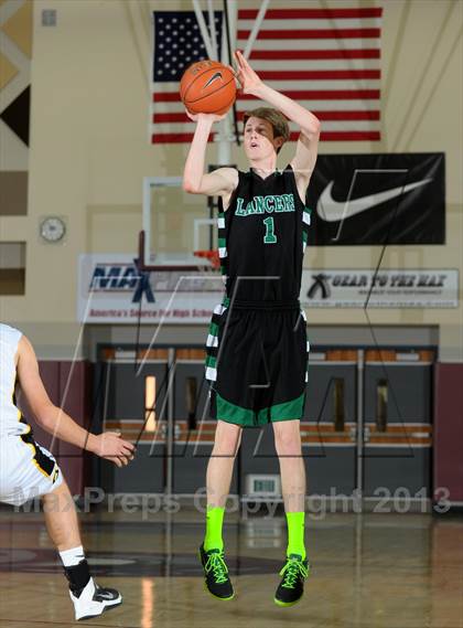 Thumbnail 3 in Capistrano Valley vs. Thousand Oaks (MaxPreps Holiday Classic) photogallery.