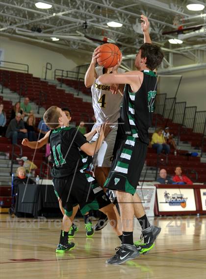 Thumbnail 2 in Capistrano Valley vs. Thousand Oaks (MaxPreps Holiday Classic) photogallery.