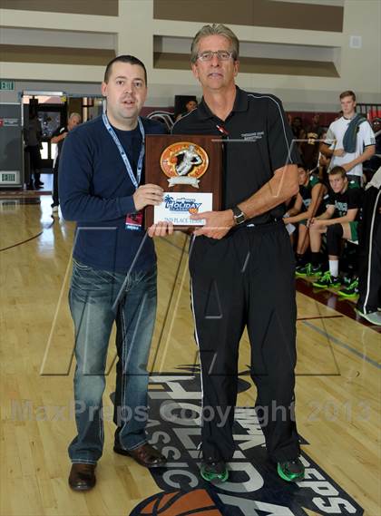 Thumbnail 1 in Capistrano Valley vs. Thousand Oaks (MaxPreps Holiday Classic) photogallery.