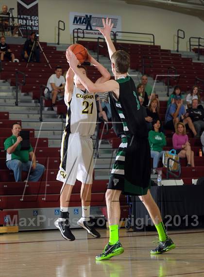 Thumbnail 3 in Capistrano Valley vs. Thousand Oaks (MaxPreps Holiday Classic) photogallery.