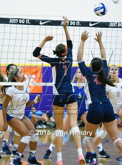 Thumbnail 1 in Santa Margarita vs Sacred Heart (Durango Fall Classic) photogallery.