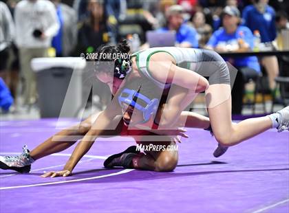 Thumbnail 2 in UIL State Championships - 6A 110lb Final photogallery.