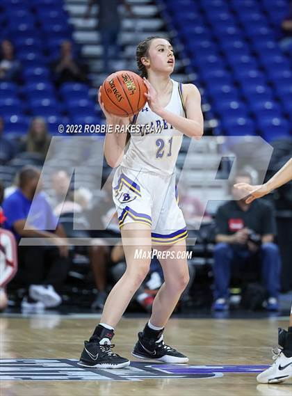 Thumbnail 3 in Brownsboro vs. Fredericksburg (UIL 4A State Semifinal) photogallery.