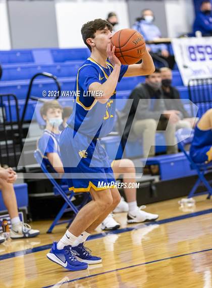 Thumbnail 2 in Newport Central Catholic @ Highlands photogallery.