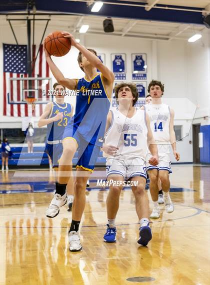 Thumbnail 2 in Newport Central Catholic @ Highlands photogallery.