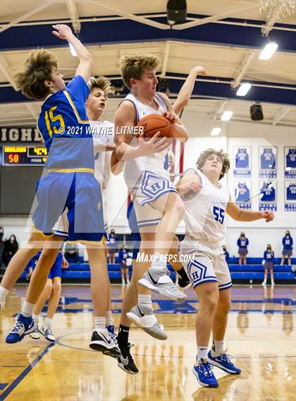 Thumbnail 1 in Newport Central Catholic @ Highlands photogallery.