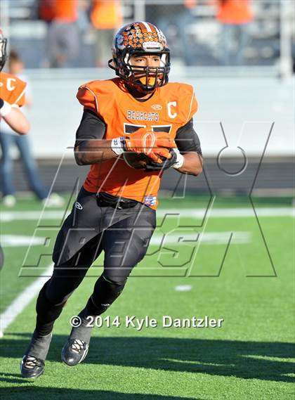 Thumbnail 3 in Pilot Point vs. Mineola (UIL 3A Division 1 Region 2 Semifinal) photogallery.