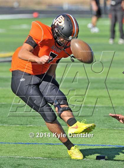 Thumbnail 1 in Pilot Point vs. Mineola (UIL 3A Division 1 Region 2 Semifinal) photogallery.