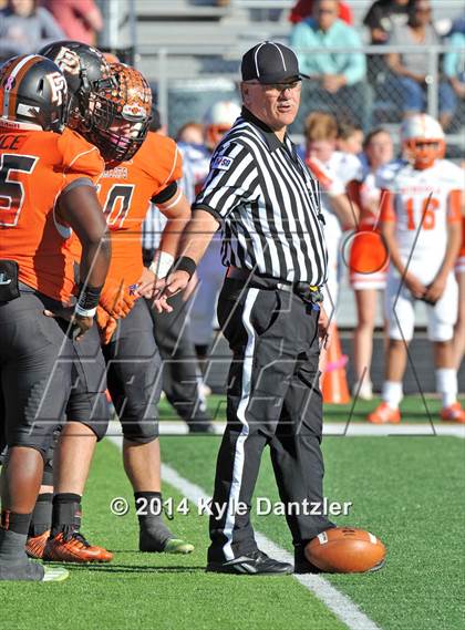Thumbnail 3 in Pilot Point vs. Mineola (UIL 3A Division 1 Region 2 Semifinal) photogallery.