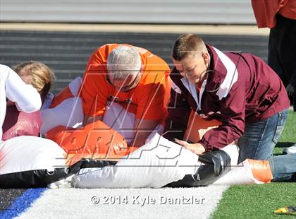 Thumbnail 2 in Pilot Point vs. Mineola (UIL 3A Division 1 Region 2 Semifinal) photogallery.