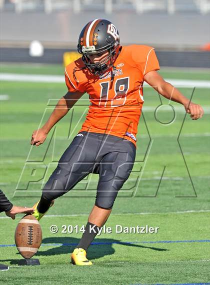 Thumbnail 1 in Pilot Point vs. Mineola (UIL 3A Division 1 Region 2 Semifinal) photogallery.