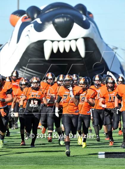Thumbnail 3 in Pilot Point vs. Mineola (UIL 3A Division 1 Region 2 Semifinal) photogallery.