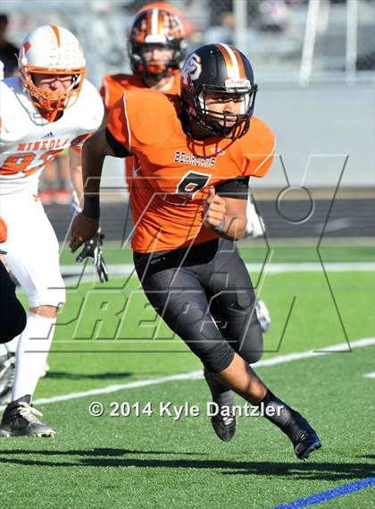 Thumbnail 2 in Pilot Point vs. Mineola (UIL 3A Division 1 Region 2 Semifinal) photogallery.