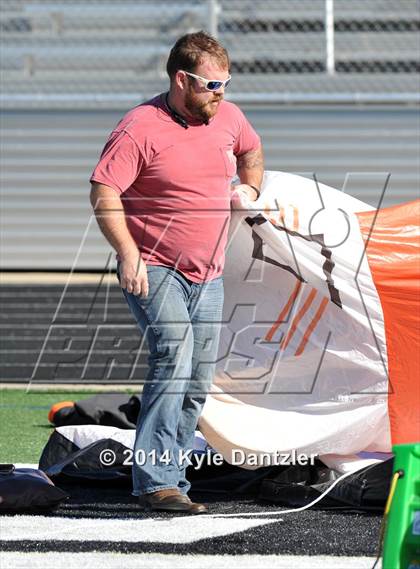 Thumbnail 2 in Pilot Point vs. Mineola (UIL 3A Division 1 Region 2 Semifinal) photogallery.