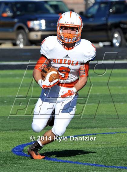 Thumbnail 1 in Pilot Point vs. Mineola (UIL 3A Division 1 Region 2 Semifinal) photogallery.