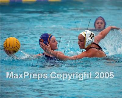 Thumbnail 2 in Rio Americano vs Del Campo (D2 Section Final) photogallery.