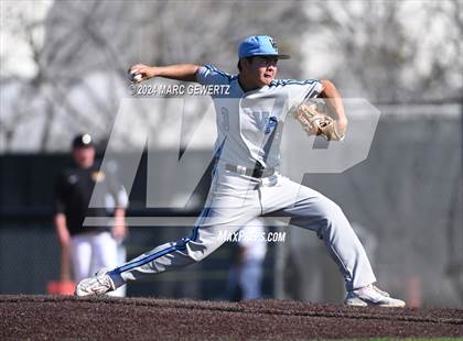 Thumbnail 1 in Villa Park @ Foothill photogallery.