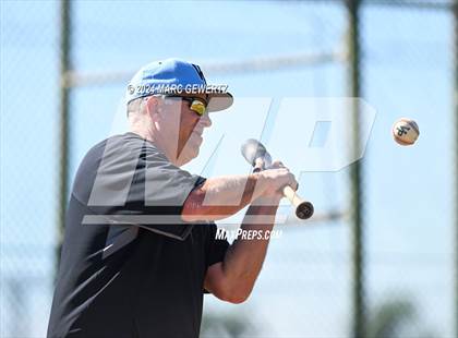 Thumbnail 2 in Villa Park @ Foothill photogallery.