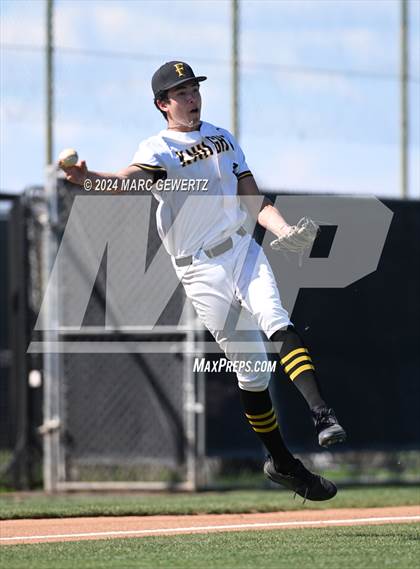 Thumbnail 1 in Villa Park @ Foothill photogallery.