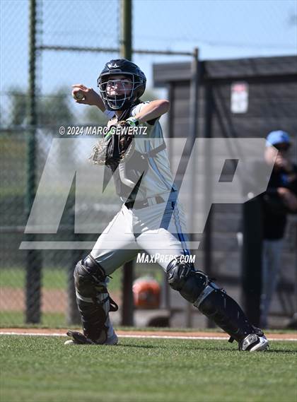 Thumbnail 1 in Villa Park @ Foothill photogallery.