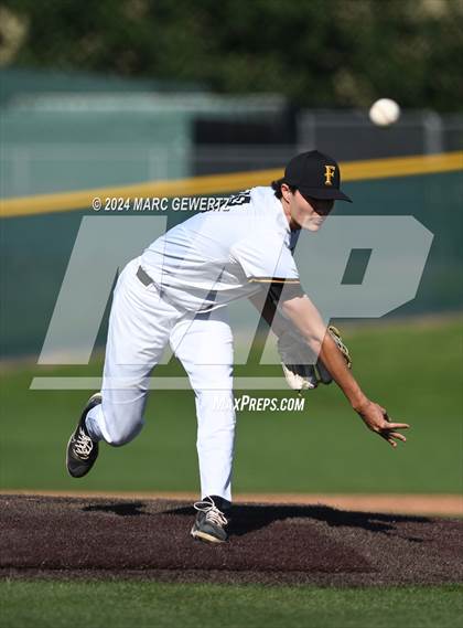 Thumbnail 1 in Villa Park @ Foothill photogallery.