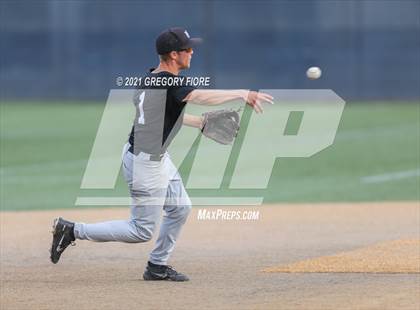 Thumbnail 3 in Harvard-Westlake @ Notre Dame (SO) photogallery.