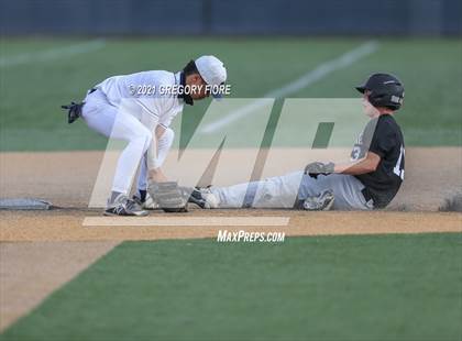 Thumbnail 2 in Harvard-Westlake @ Notre Dame (SO) photogallery.