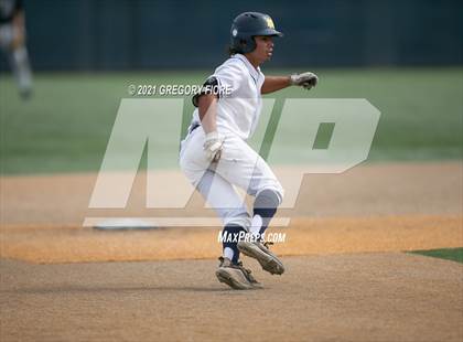 Thumbnail 2 in Harvard-Westlake @ Notre Dame (SO) photogallery.