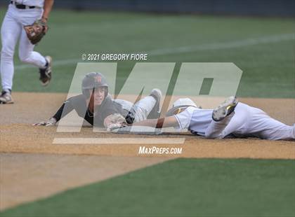 Thumbnail 1 in Harvard-Westlake @ Notre Dame (SO) photogallery.