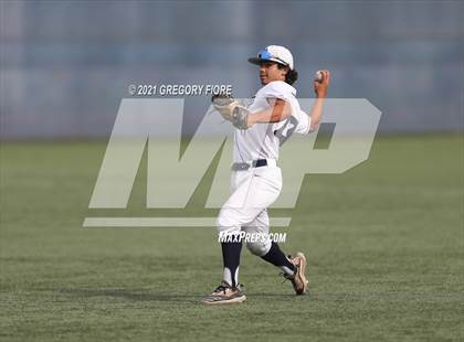 Thumbnail 3 in Harvard-Westlake @ Notre Dame (SO) photogallery.