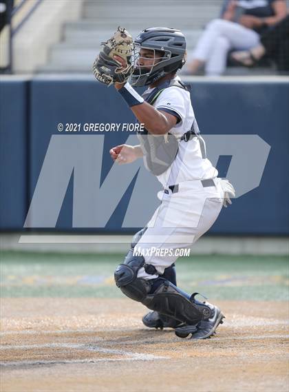Thumbnail 3 in Harvard-Westlake @ Notre Dame (SO) photogallery.